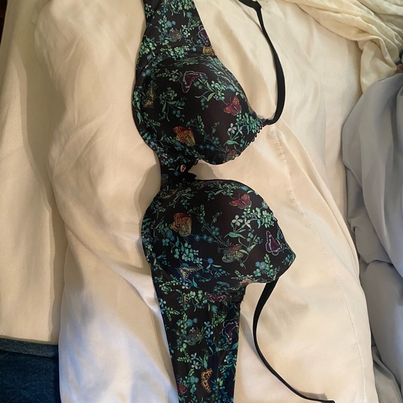 Victoria's Secret Other - Victoria's Secret Black Floral Printed Push-Up Bra